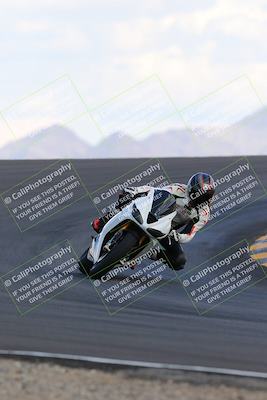 media/Oct-03-2022-Moto Forza (Mon) [[5f077a3730]]/Intermediate Group/Session 5 (Turn 12)/